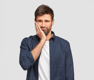 Broken Tooth, Lost Filling, or Swelling? Here’s What an Emergency Dentist Does